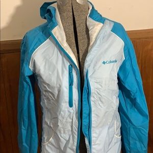 Blue columbia windbreaker 🤍💙